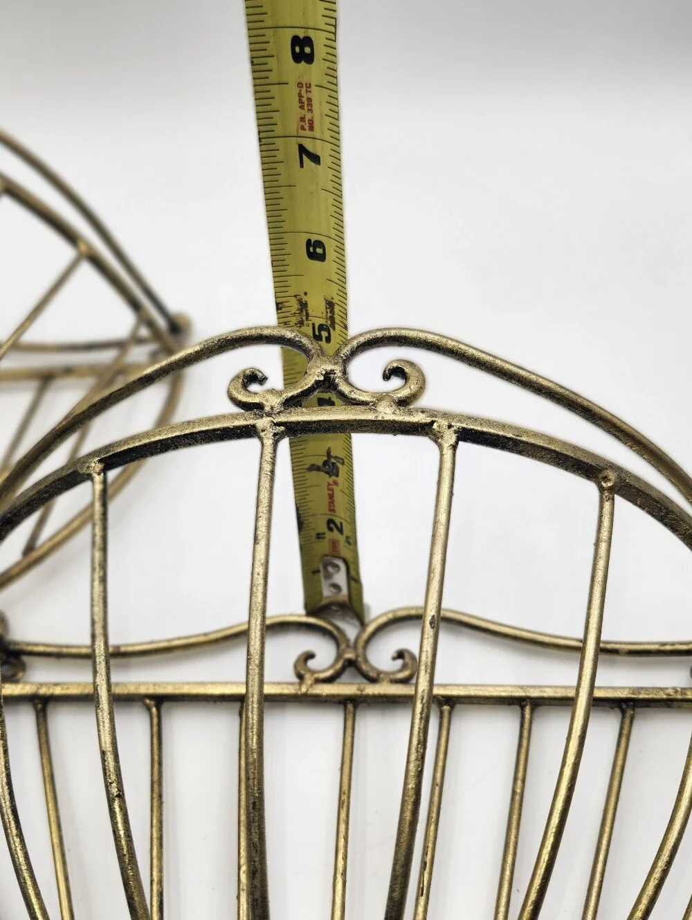 Vintage Metal Garden Shelf Wall Hanging Basket gold Round Planter